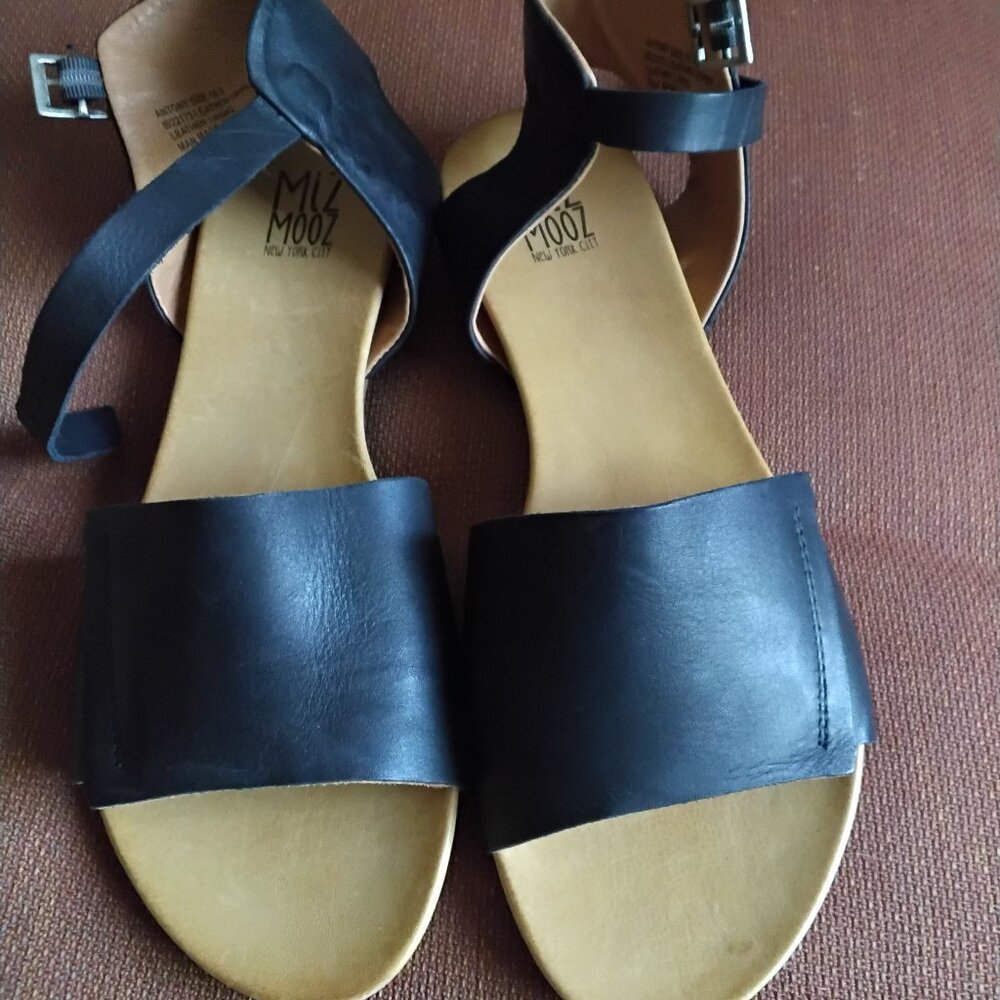 Miz mooz Anthony sandal in black size 10